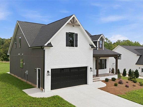 2nd image of 377 Lenalan Dr