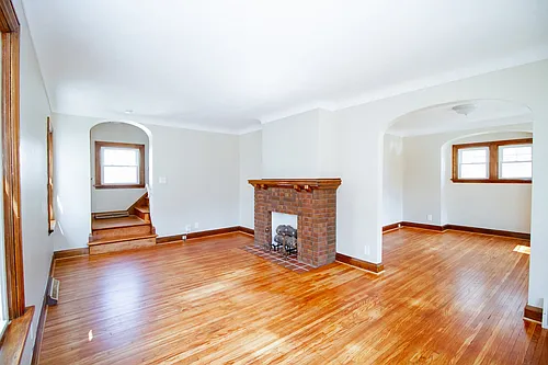 Beautifully Renovated 3BR Home! Hardwood Floors, Remodeled Kitchen, Formal Dining, CA, Basement a... — Photo 3