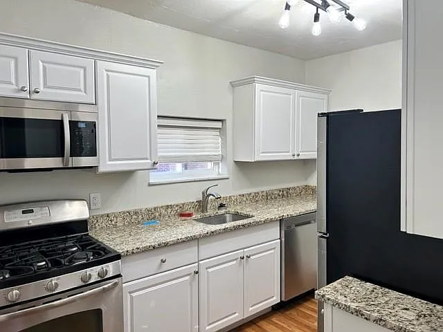 2 bed, 1200 sqft, $1,650 — Photo 1