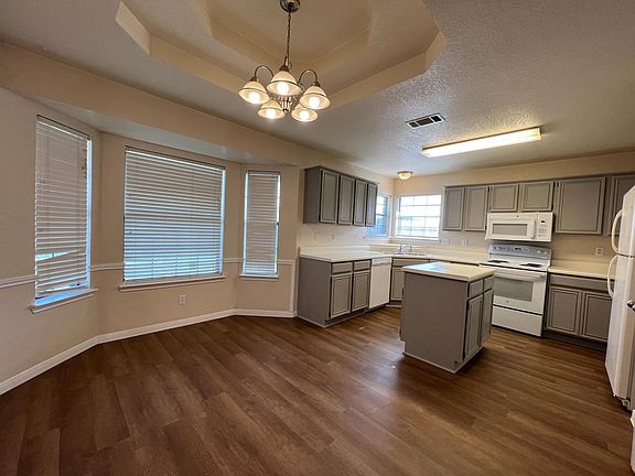 5th image of 4404 Fawn Dr
