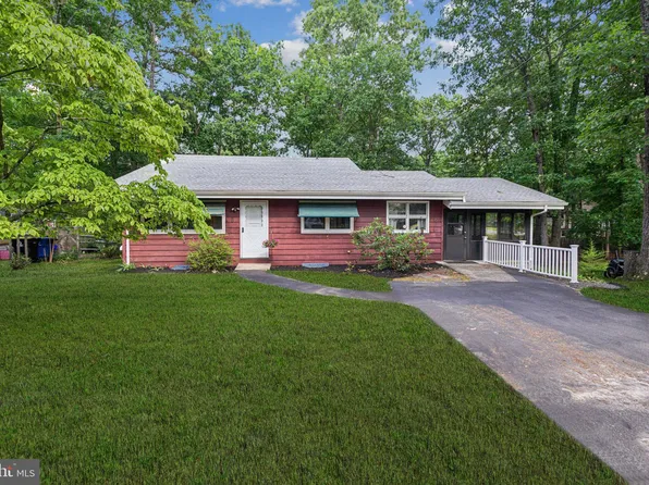 6 Forest Ave, Medford, NJ 08055