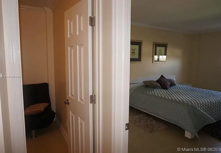 19370 Collins Avenue Seasonal #923 — Photo 18