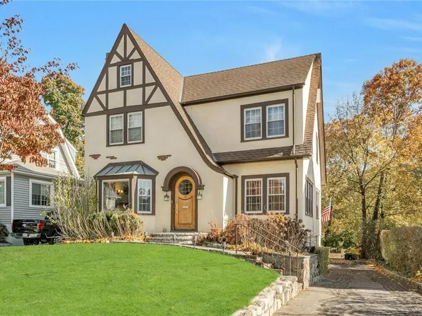 10 Overlook Road, White Plains, NY 10605