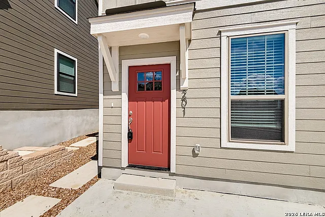 3 bed, 2.0 bath, 1263 sqft, $1,375 — Photo 3
