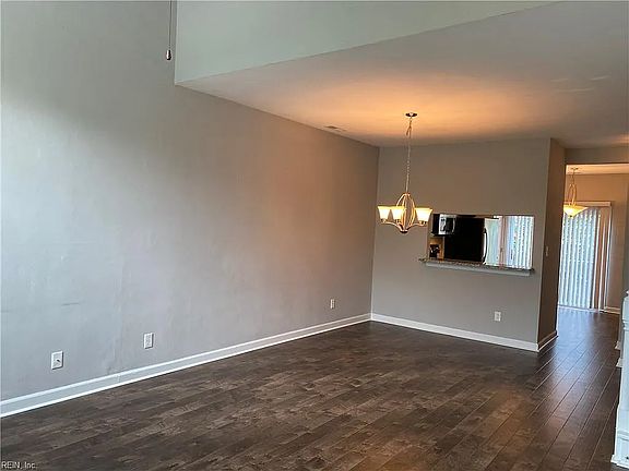 5th image of 5304 Village Square Ct