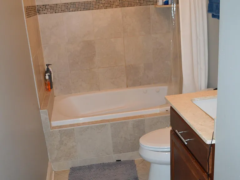 3307 N Sheffield Ave #1 — Photo 9