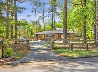 3385 Pinehill Dr, Decatur, GA 30032