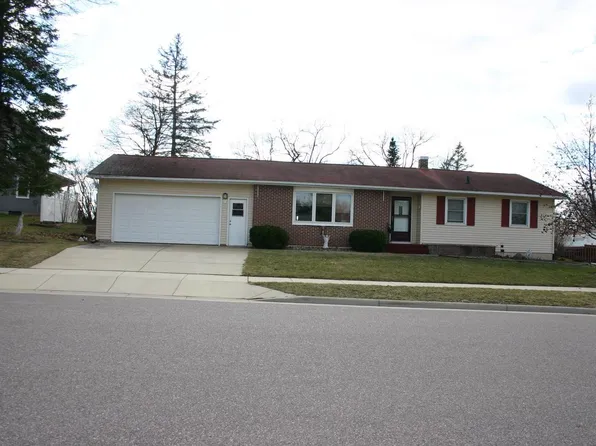 612 Suszycki Drive, Mauston, WI 53948