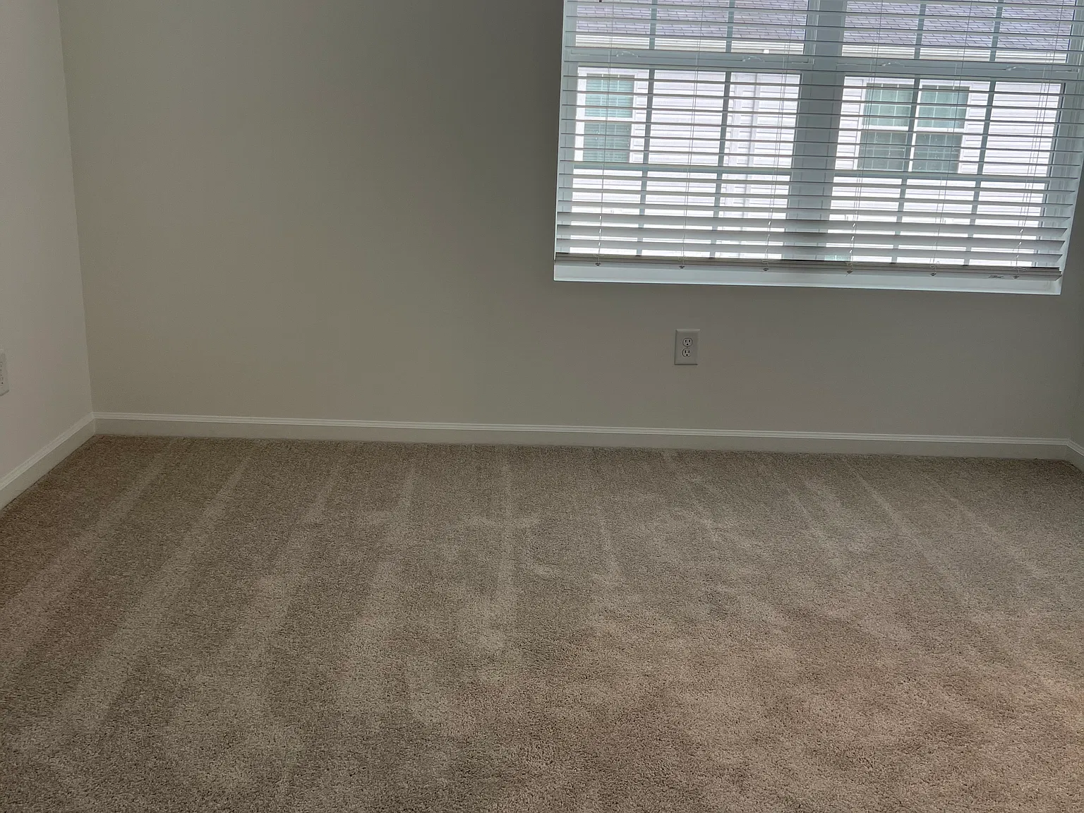 3 bed, 2.5 bath, 1346 sqft, $1,850 — Photo 4