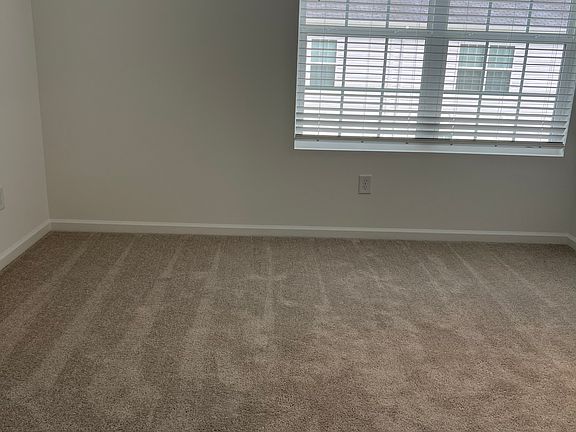 4th image of 332 Livesey Ln #332