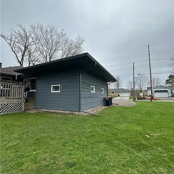 332 E Pleasant Ave — Photo 11
