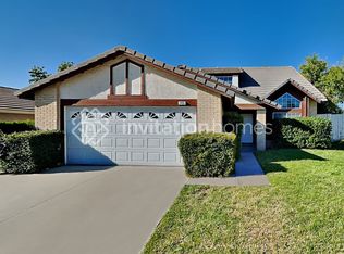 2455 W Calle Vista Dr, Rialto, CA 92377