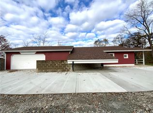 330 Bunker Hill Rd, Aliquippa, PA 15001