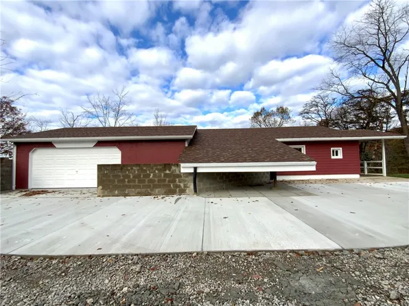330 Bunker Hill Rd, Aliquippa, PA 15001