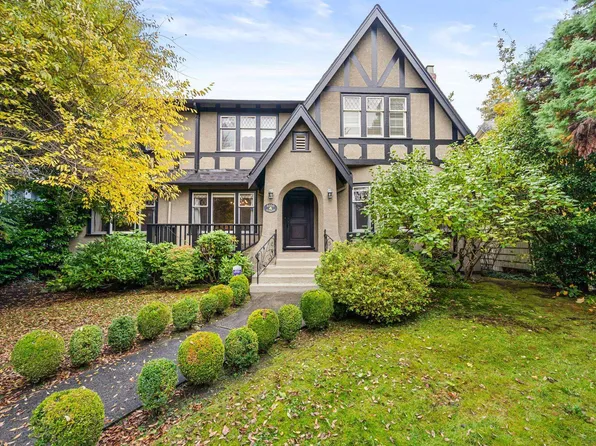 6050 Athlone St, Vancouver, BC V6M 3A4