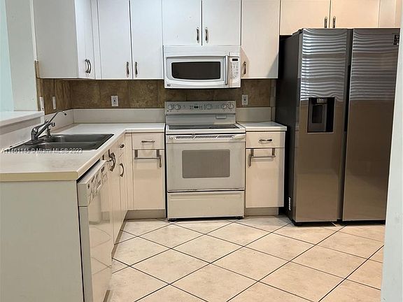 3rd image of 3955 San Simeon Ln #3955