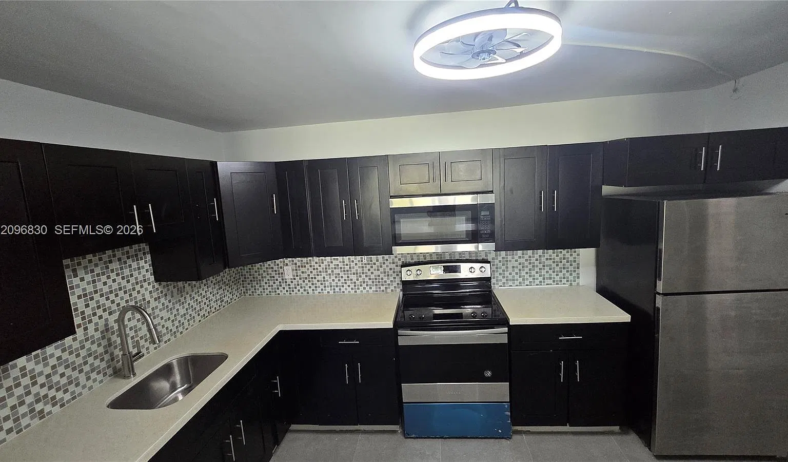 Naranja Lakes Condo No 5 — Photo 3