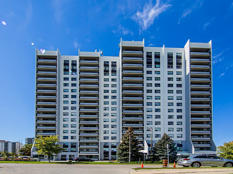 16 Towering Heights Blvd — Photo 16