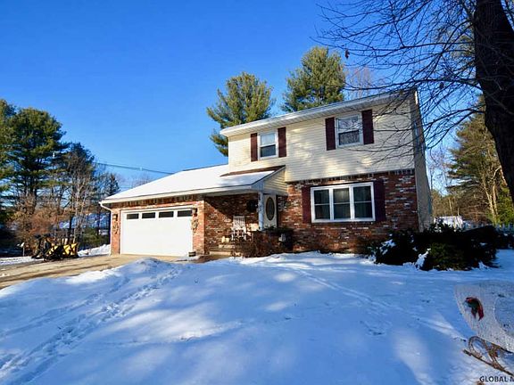 2nd image of 2 Pine Knoll Dr