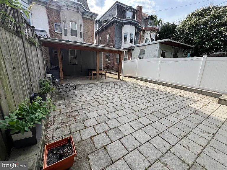 521 S 41st St #1R — Photo 13