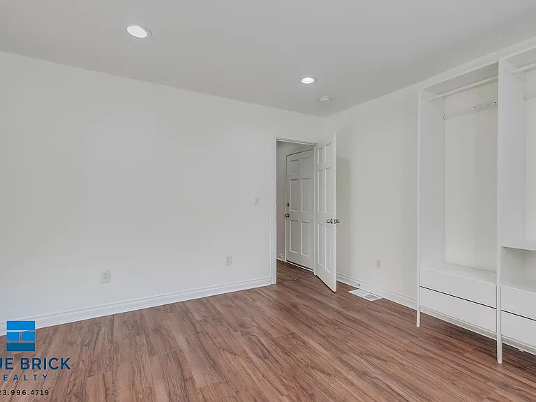 1223 N Bronson Ave — Photo 16