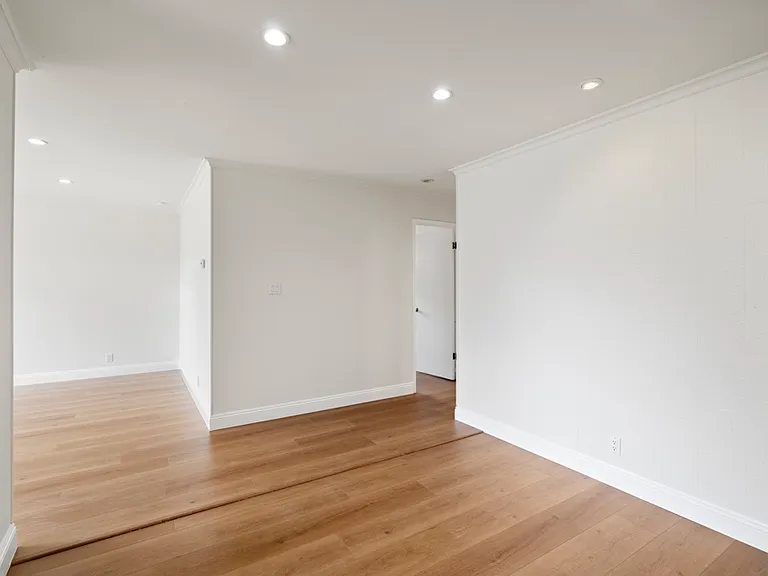 2622 Tartan Dr — Photo 7