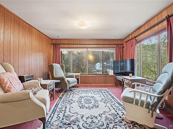 5th image of 2661 Underwood Ferry Rd