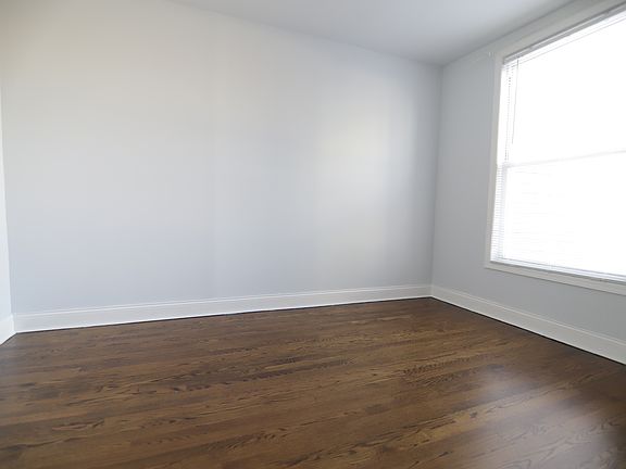 4th image of 168 Eckford St #3