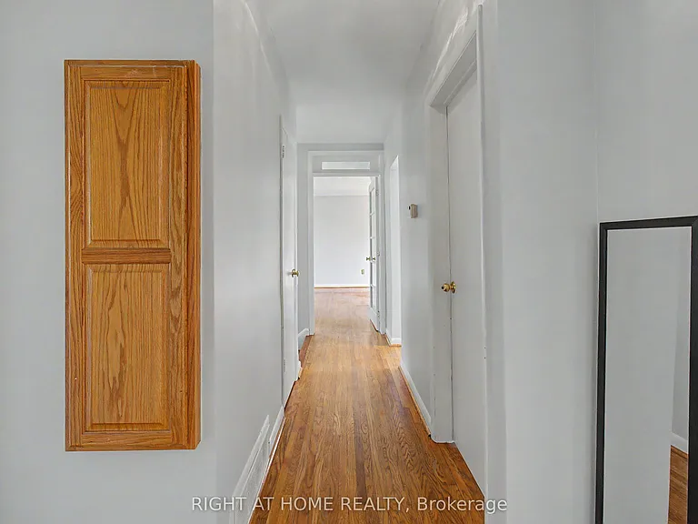 426 Seaton Dr #UPPER — Photo 10