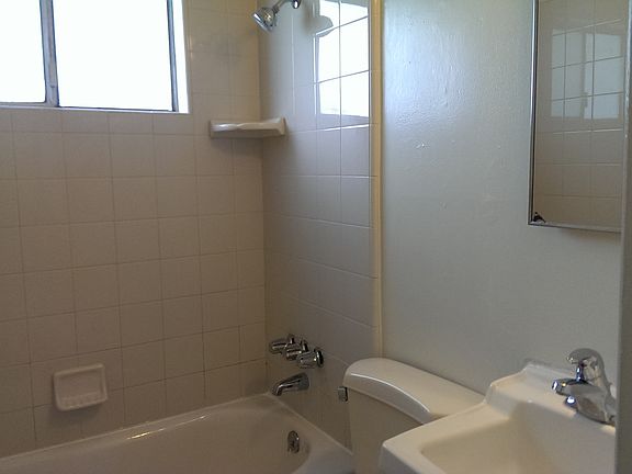 2nd image of 456 N 8th St APT 3