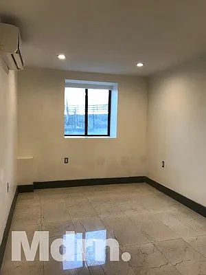 Rented by Mdrn Residential | media 31