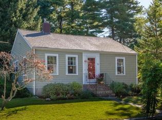 21 Oakcrest Rd, Weymouth, MA 02190