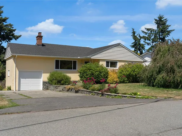 1260 Palmer Rd, Saanich, BC V8P 2H7