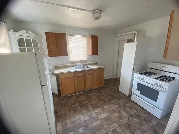 2nd image of 26 S Hollywood Ave APT 1