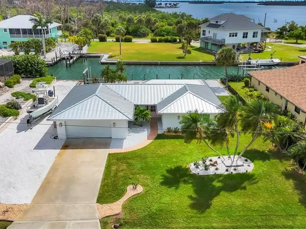 1915 Pennsylvania Ave, Englewood, FL 34224