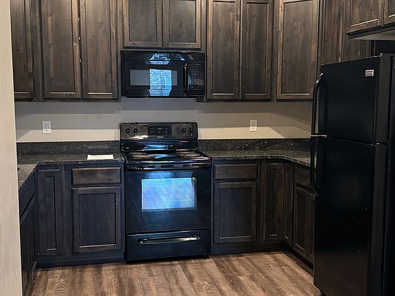 3rd image of 562 W 1725 S #562