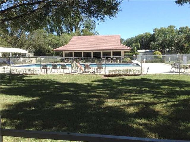 2nd image of 1900-1900 Sabal Palm Dr #304