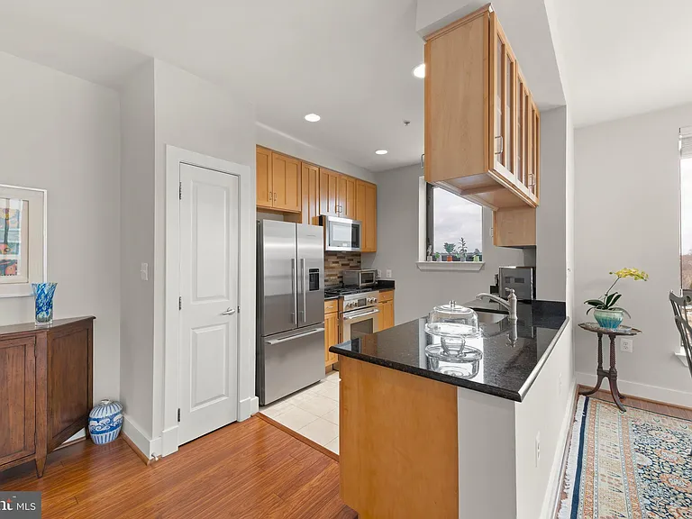 1200 N Hartford St #601 — Photo 3