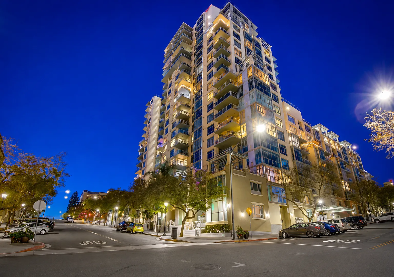 Sunny 2BR/2BA Condo with 2 Parking Spaces in Discovery at Cortez Hill — Photo 1