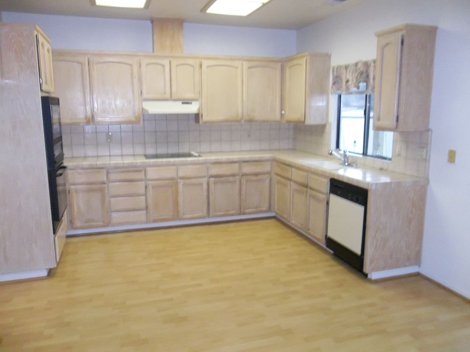 2nd image of 1310 El Cerro Dr