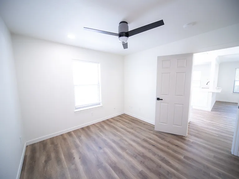 3235 S University Dr — Photo 29