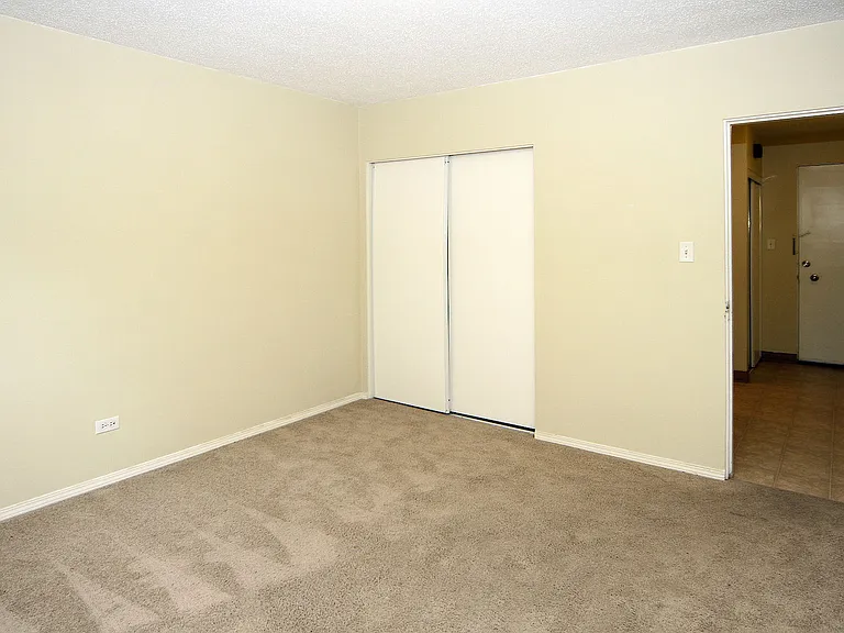 714 15th Ave SW — Photo 34