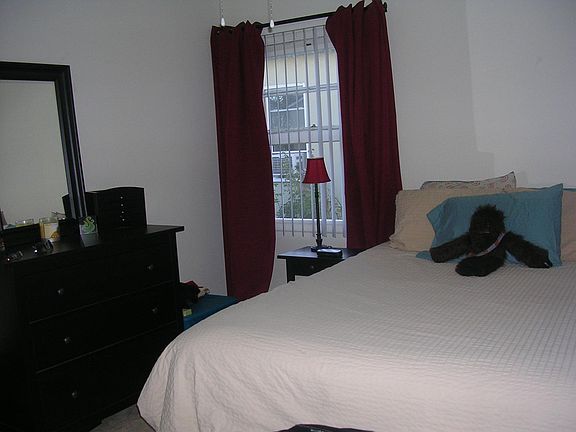 5th image of 504 E Elmwood Ave #1/2