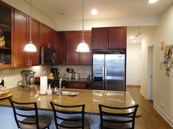5th image of 619 W Armitage Ave #2