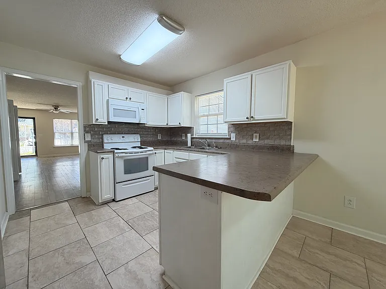 4832 Lighthouse Ct — Photo 17