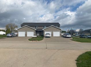 1511 Northgate Dr, Ely, IA 52227