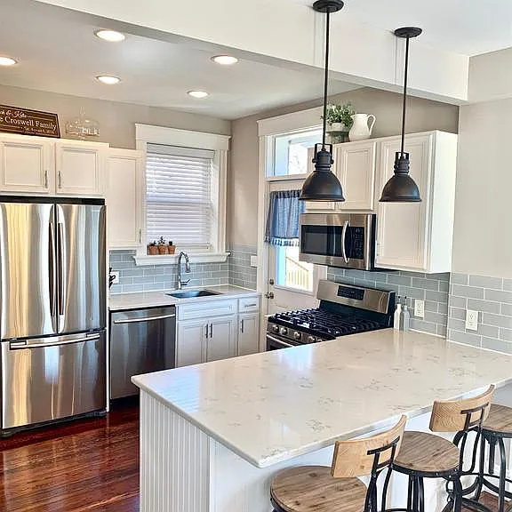 2518 Shanmoor Ave — Photo 4