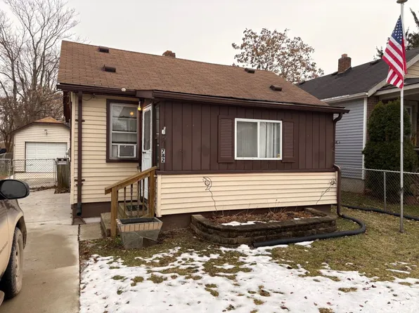 782 Pensacola Ave, Pontiac, MI 48340