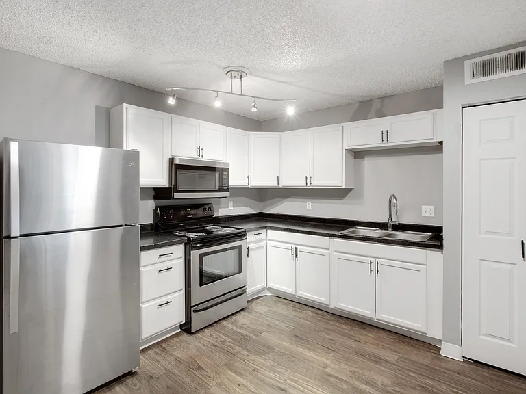 Sunrise on Bethany - Classic Unit Kitchen
