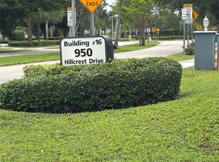 950 Hillcrest Dr APT 102, Hollywood, FL 33021